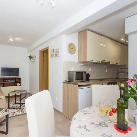 Shiny Apartment