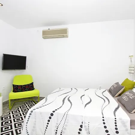 Apartman Shiny *
