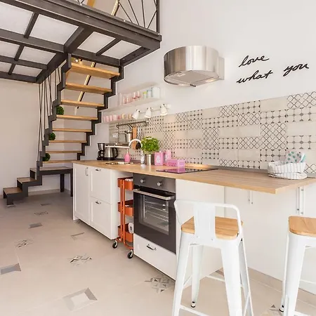 Shiny Apartman *